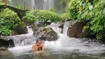 mandi bareng di sungai intip xxx