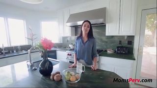 mom shows son what a blowjob feels like