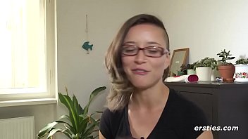 ameture cubby girl strip dance fingering orgasm masterbation