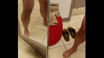 boso sa mall dressing room