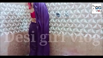 blouseless transparent wet saree