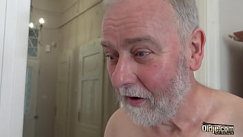 white hair pussyfucking