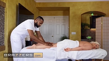 brazzers oil massage porn video