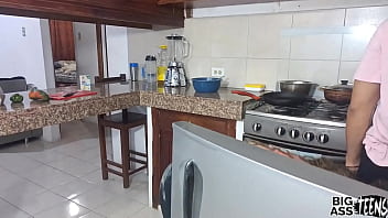 son forced kitchen mom sexvideos