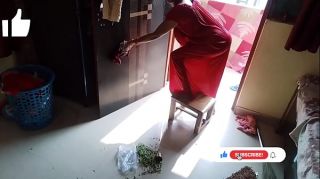 aunty_cleaning_nude