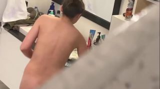 girls nude poring toilet