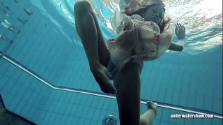 hot_3_girl_swimming_pool_boobs_sex