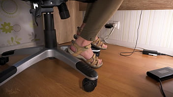 spy foot worship