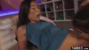 milf teen lesbian porn