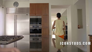 2 twinks fucked by studs