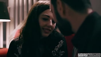 aukual kissing sex