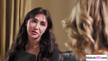 lesbian sex tribbing girl