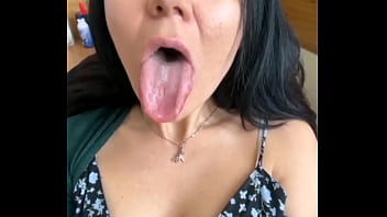 goth girl wants to cum